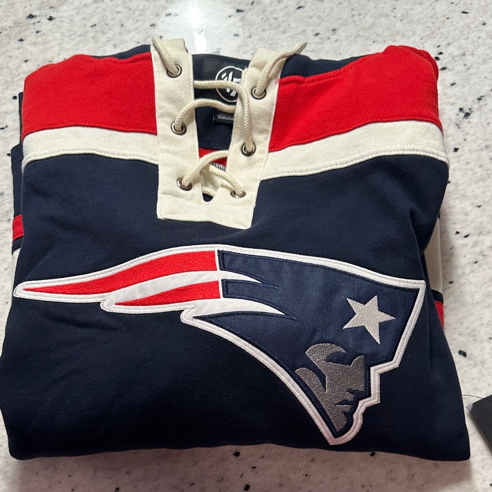 47 Brand Men's New England Patriots Superior Lacer Hoodie
